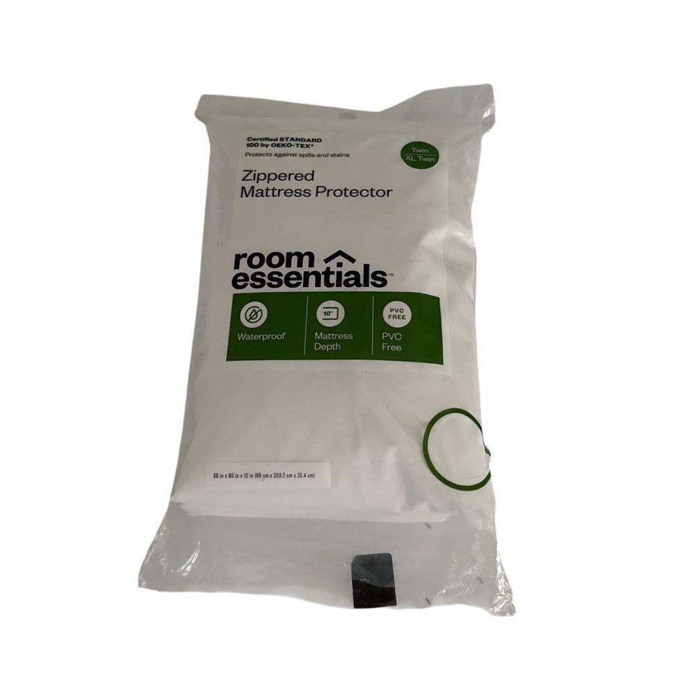 Room Essentials White Mattress Protector NWT